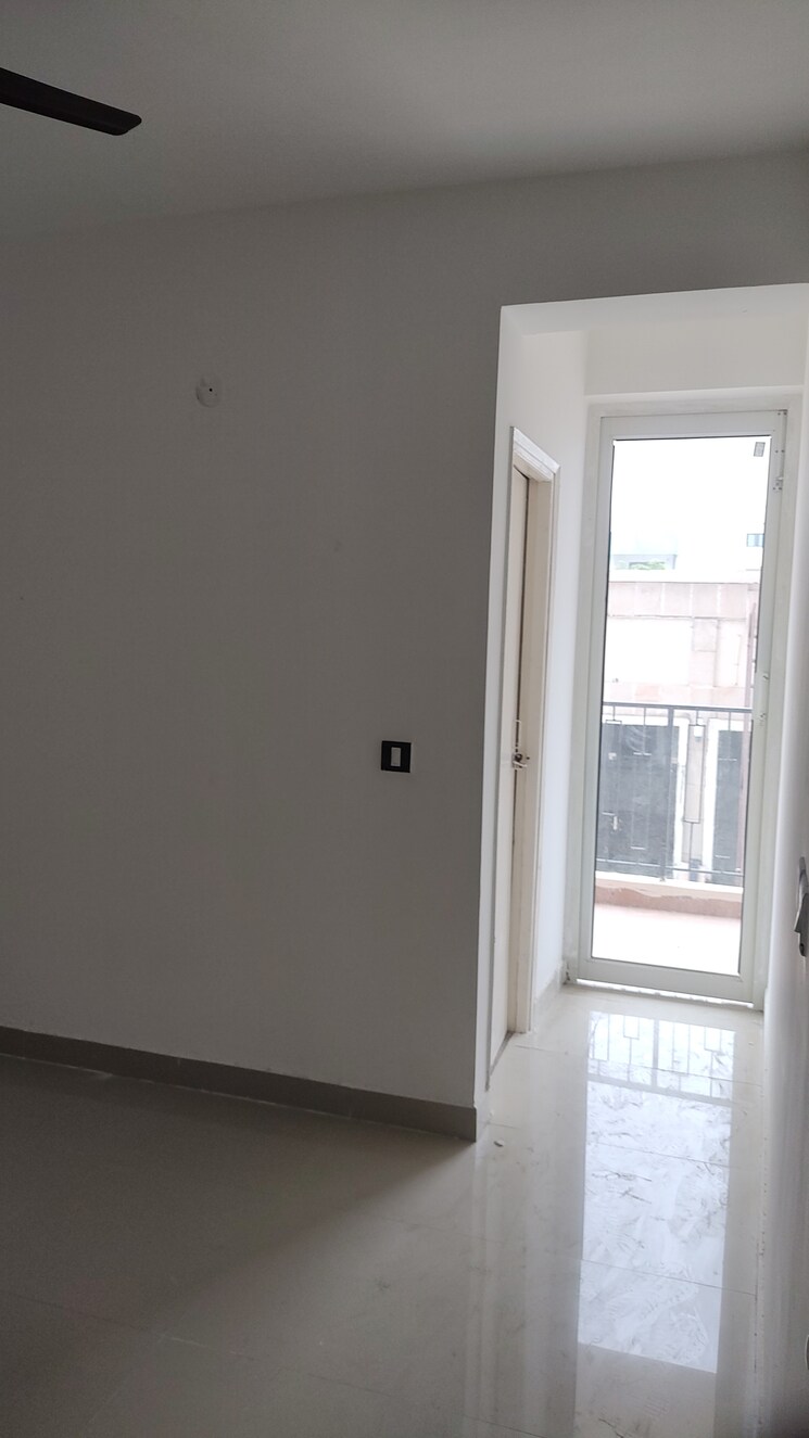 undefined, rof-alante 3 Bedroom 735 Sq.Ft. Apartment In Sector 108 Gurgaon 9228316