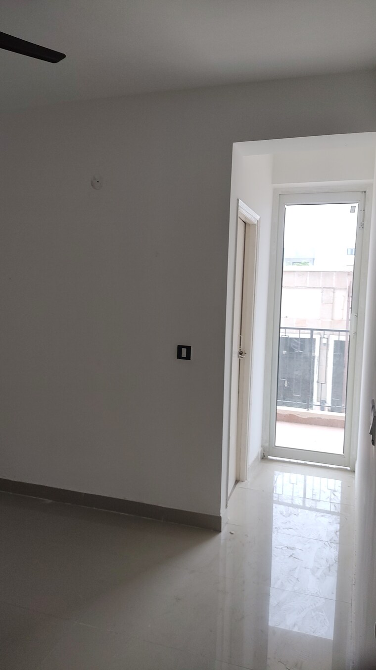 undefined, rof-alante 3 Bedroom 735 Sq.Ft. Apartment In Sector 108 Gurgaon 9228316