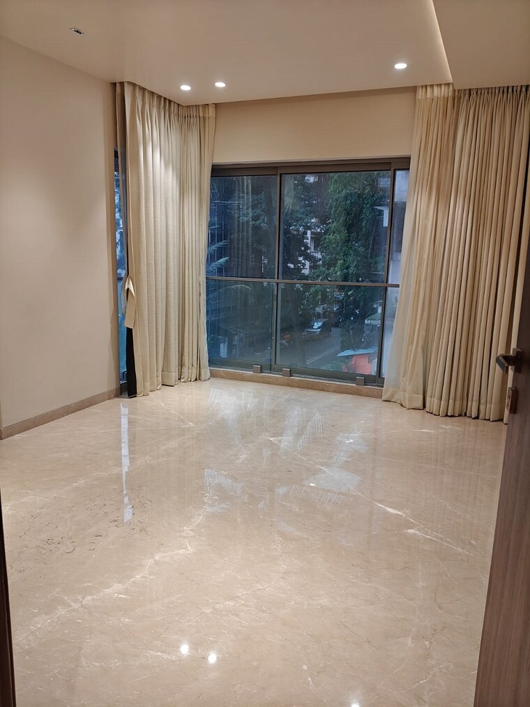 Room, khar west 3 Bedroom 1200 Sq.Ft. Apartment In Khar West Mumbai 9228252