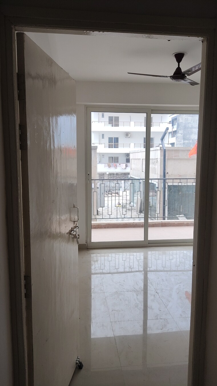 Room, rof-alante 3 Bedroom 735 Sq.Ft. Apartment In Sector 108 Gurgaon 9228316