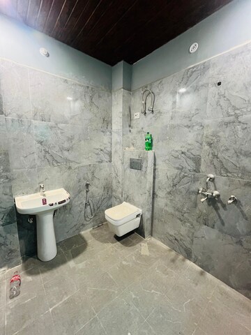 Bathroom in 3 BHK Independent House at Matiyari – for Sale