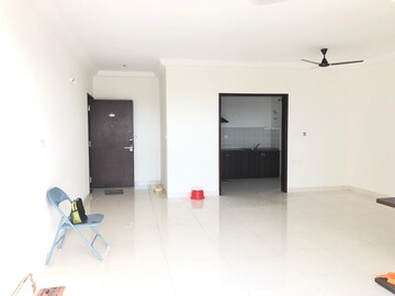 Room in 2 BHK Apartment at Purva Palm Beach, Hennur Road – for Rent