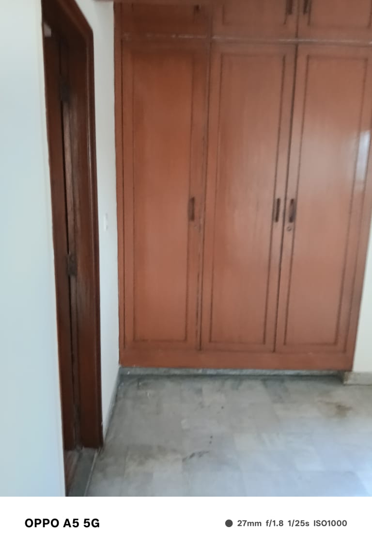 3 BHK 1600 Sq.Ft. Apartment in DPS Housing Society