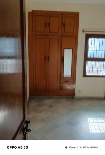 Room in 3 BHK Apartment at DPS Housing Society, Sector 51 – for Rent