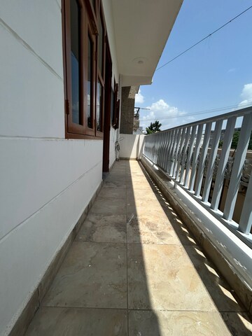 Balcony in 1 BHK Independent House at Sector 21 – for Rent