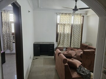 Living Room in 1 BHK Independent House at Sector 41 – for Rent