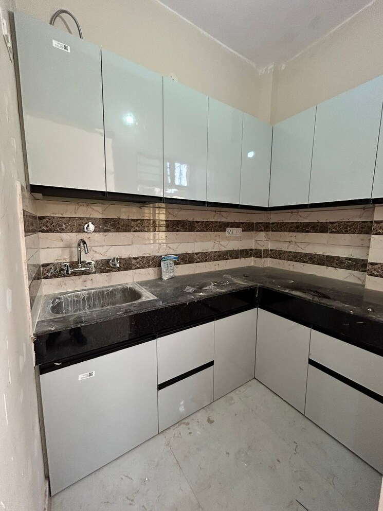 Kitchen, palam vihar 1 Bedroom 585 Sq.Ft. Independent House In Palam Vihar Gurgaon 9228397