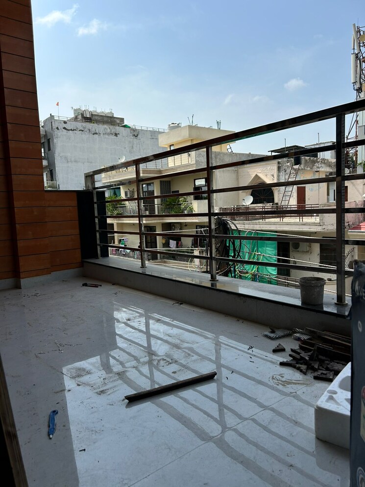 Balcony, palam vihar 1 Bedroom 585 Sq.Ft. Independent House In Palam Vihar Gurgaon 9228397