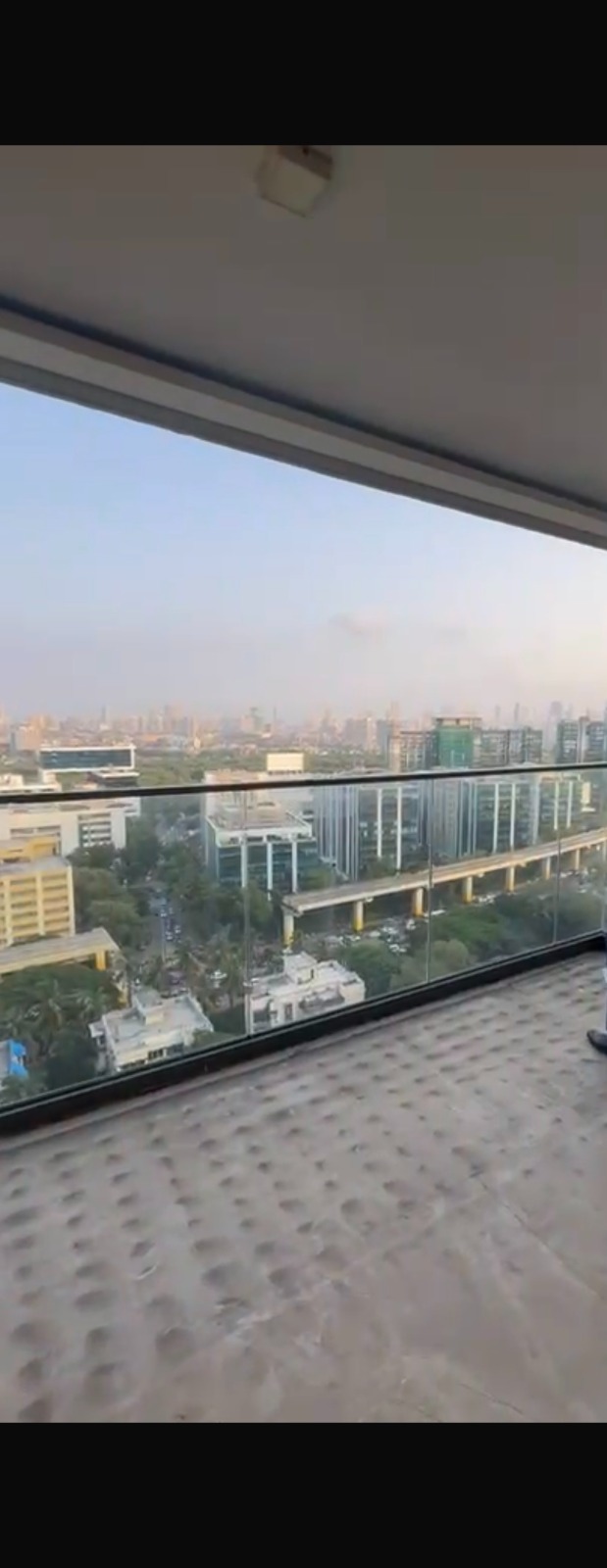 4 BHK + Extra Room Apartment For Rent in Rustomjee Seasons Bandra East