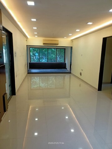 3 BHK Apartment For Rent in Bandra West