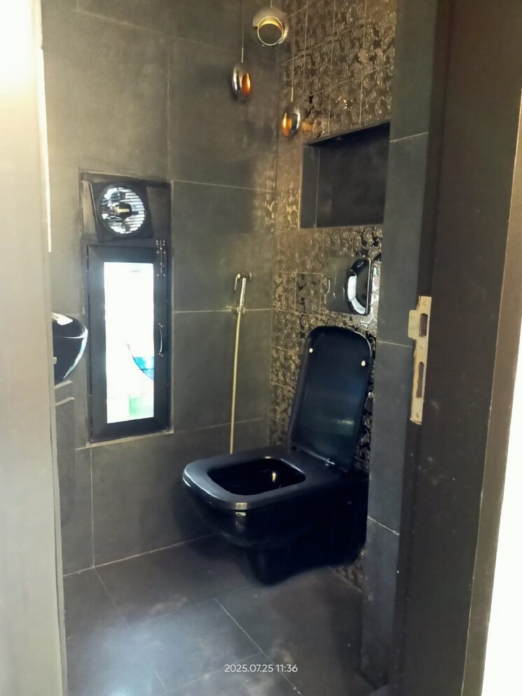 Bathroom, bandra west 3 Bedroom 1200 Sq.Ft. Apartment In Bandra West Mumbai 9228536