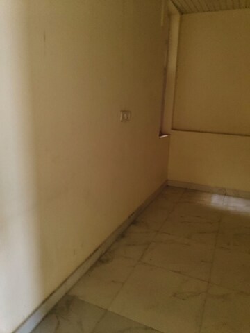 Room in 2 BHK Builder Floor at Sukhdev Vihar – for Rent