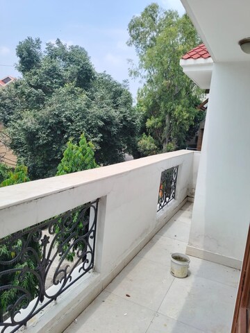 Balcony in 2 BHK Builder Floor at Sukhdev Vihar – for Rent