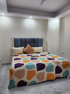 Bedroom in 2 BHK Builder Floor at Saket – for Rent