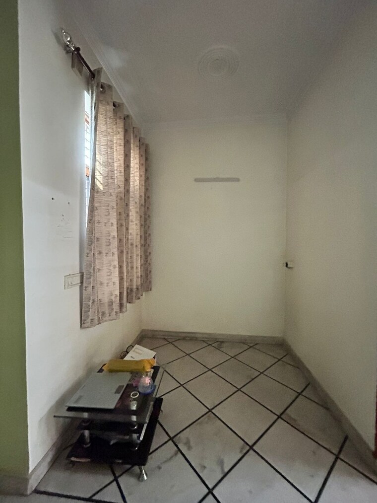 Bathroom, sector 23 3 Bedroom 1960 Sq.Ft. Independent House In Sector 23 Gurgaon 9228542