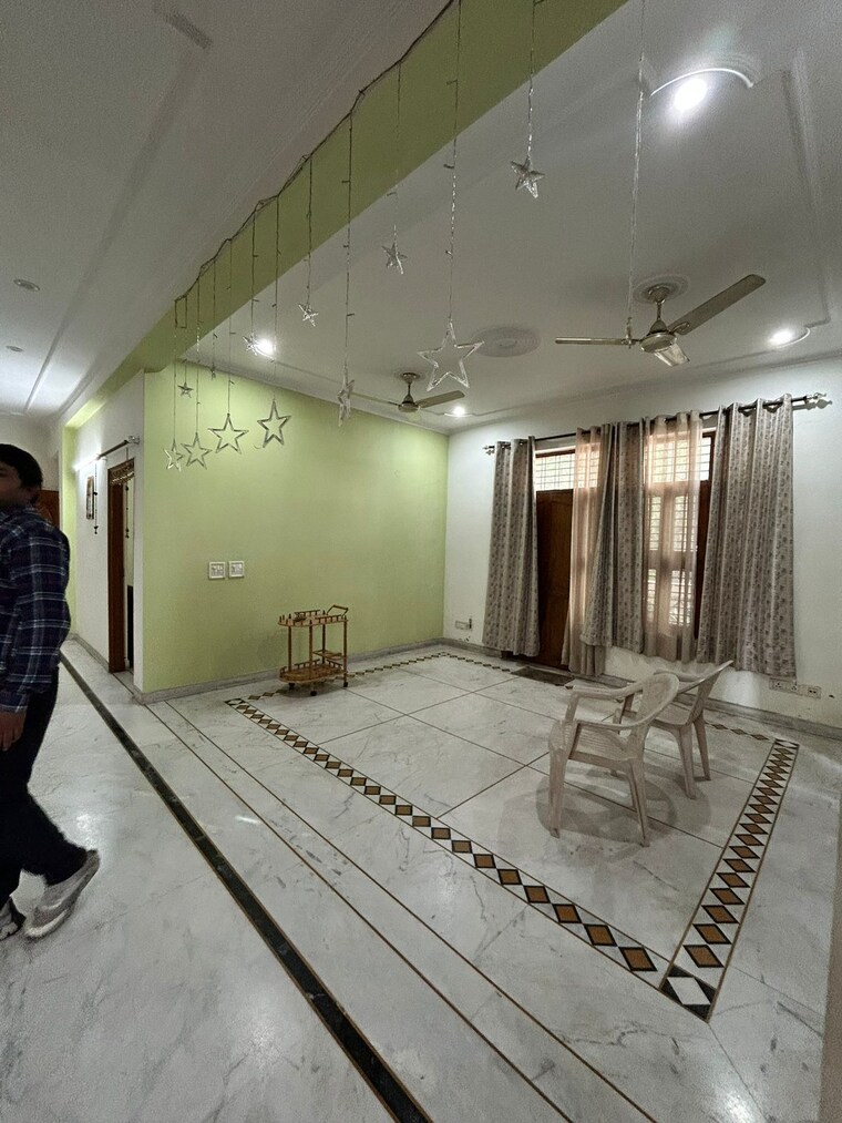 Bedroom, sector 23 3 Bedroom 1960 Sq.Ft. Independent House In Sector 23 Gurgaon 9228542