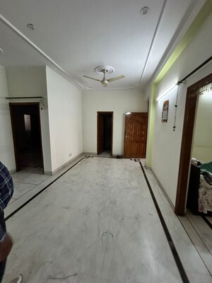 Room in 3 BHK Independent House at Sector 23 – for Rent