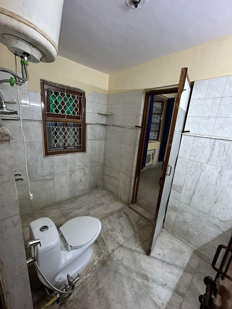 Bathroom, sector 23 3 Bedroom 1960 Sq.Ft. Independent House In Sector 23 Gurgaon 9228542