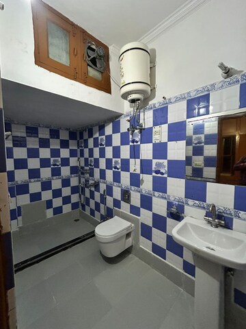 Team Area in 2 BHK Independent House at Sector 23a – for Rent