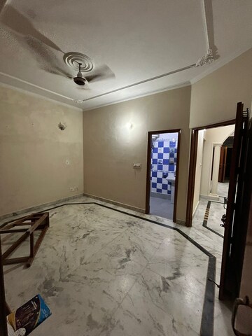 Room in 2 BHK Independent House at Sector 23a – for Rent