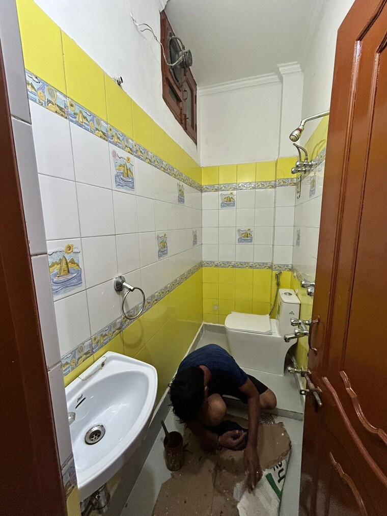 Team Area, sector 23a 2 Bedroom 1650 Sq.Ft. Independent House In Sector 23a Gurgaon 9228565