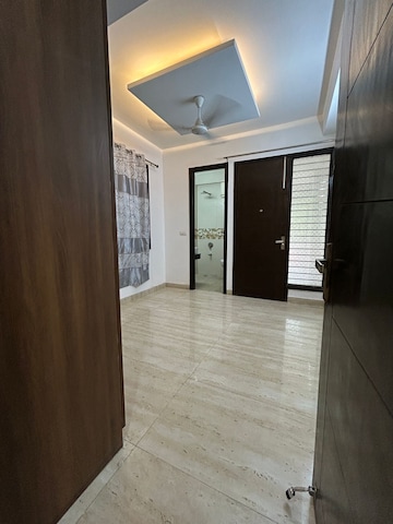 Room in 2 BHK Builder Floor at Saket – for Rent