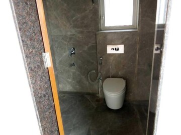 Attached Bathroom in 4 BHK Apartment at Sheth Montana, Mulund West – for Sale