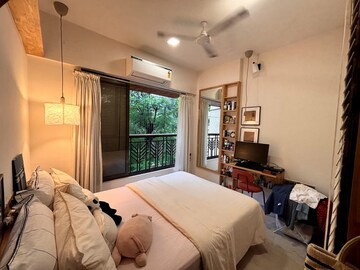 Bedroom in 2 BHK Apartment at Bandra West – for Rent