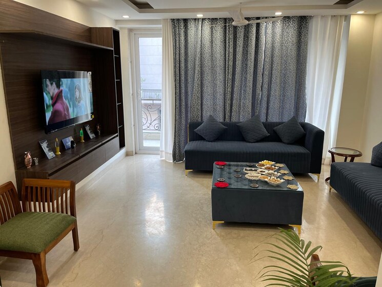 Living Room, south extension ii 3 Bedroom 250 Sq.Yd. Builder Floor In South Extension ii Delhi 9228572