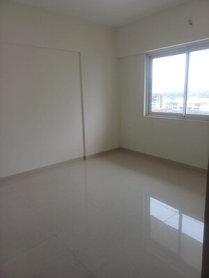 Room in 2 BHK Apartment at Lower Parel West – for Rent