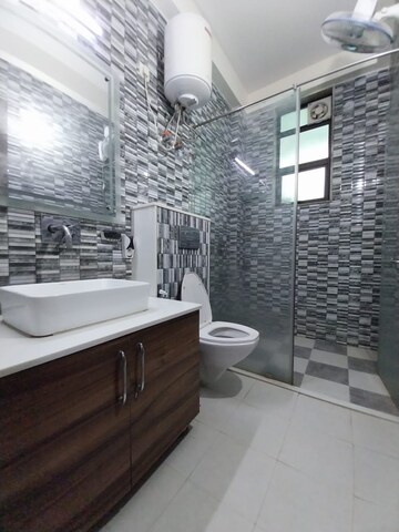 Balcony in 5 BHK Builder Floor at Vipul World Floors, Sector 48 – for Rent