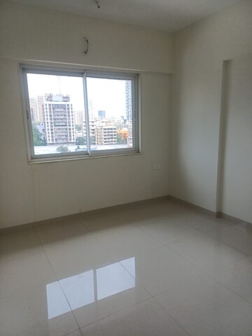Room in 2 BHK Apartment at Lower Parel West – for Rent