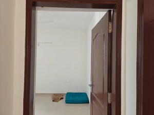 Furnished Amenities in 2 BHK Apartment at Rishita Manhattan, Gomti Nagar – for Rent