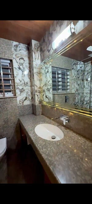 Bathroom in 6 BHK Builder Floor at South Extension ii – for Rent