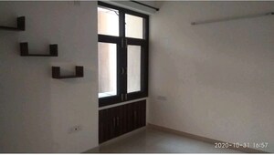 Room in 4 BHK Apartment at Abhinandan CGHS, Sector 51 – for Rent