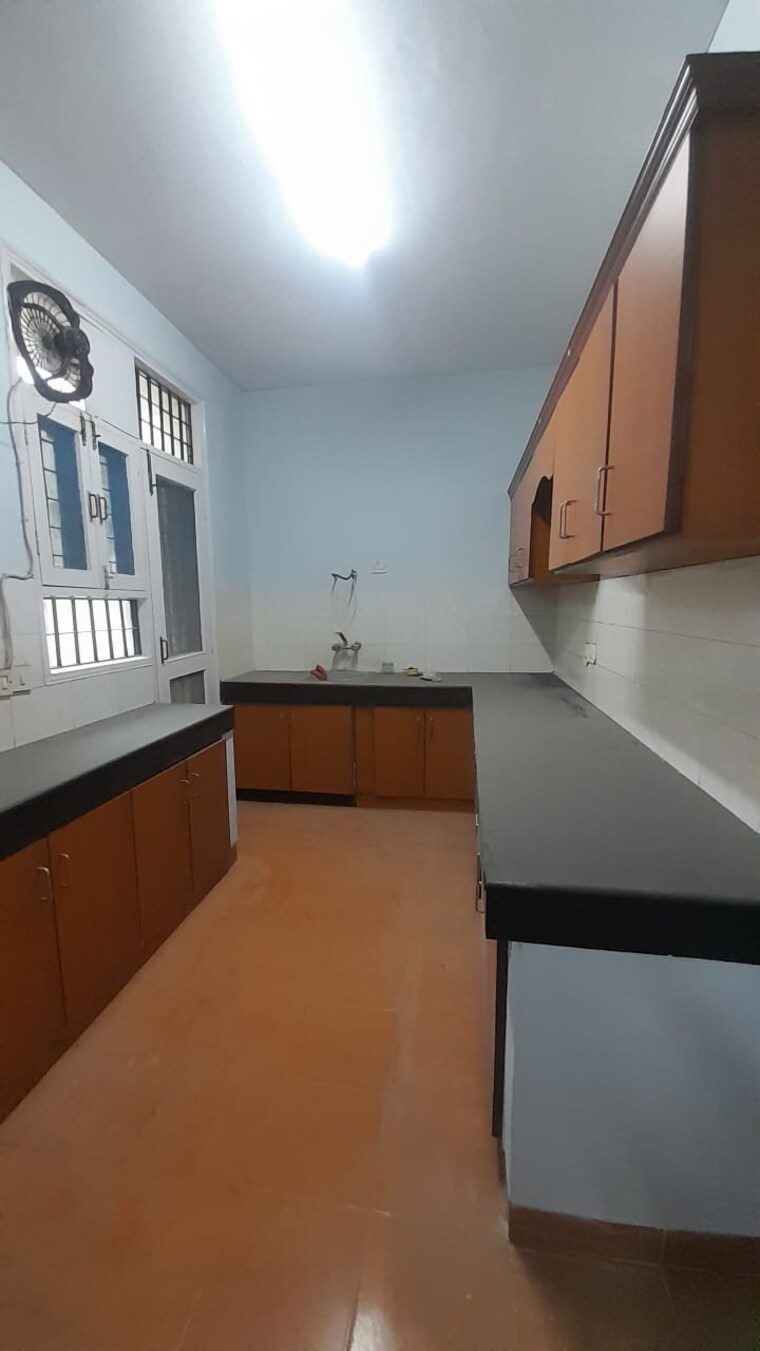 Kitchen, unitech-residency-greens 3 Bedroom 1200 Sq.Ft. Apartment In Sector 46 Gurgaon 9228758