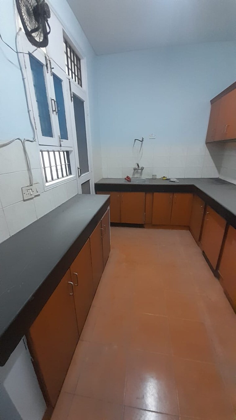 Kitchen, unitech-residency-greens 3 Bedroom 1200 Sq.Ft. Apartment In Sector 46 Gurgaon 9228758