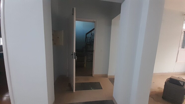 Room, unitech-residency-greens 3 Bedroom 1200 Sq.Ft. Apartment In Sector 46 Gurgaon 9228758