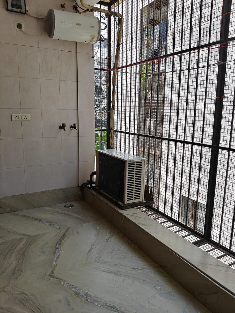 Balcony, saket 4 Bedroom 300 Sq.Yd. Builder Floor In Saket Delhi 9228731