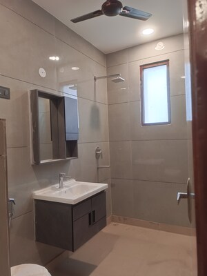 Bedroom in 3 BHK Builder Floor at Green Fields Colony – for Rent