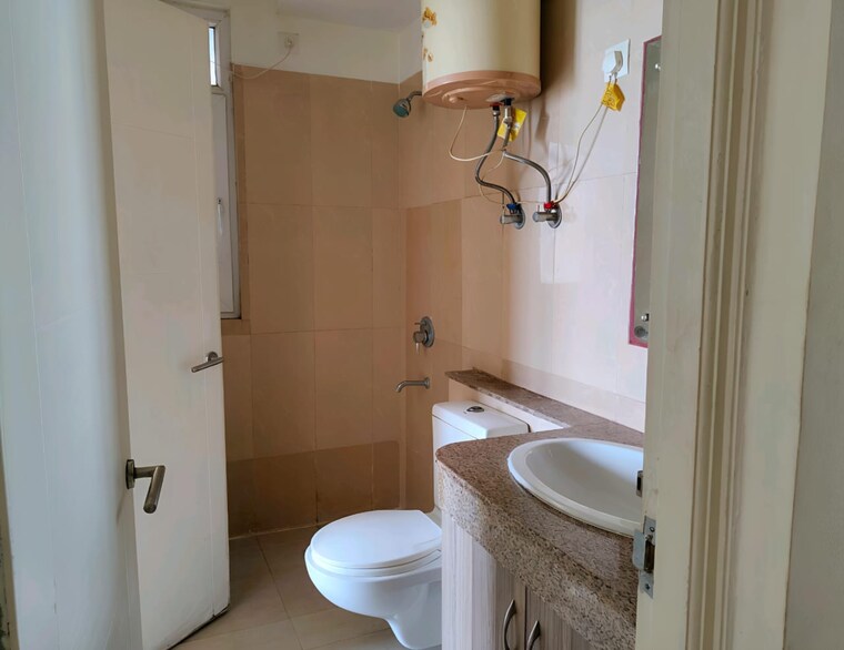 Bathroom, emaar-emerald-estate 2 Bedroom 1020 Sq.Ft. Apartment In Sector 65 Gurgaon 9228770