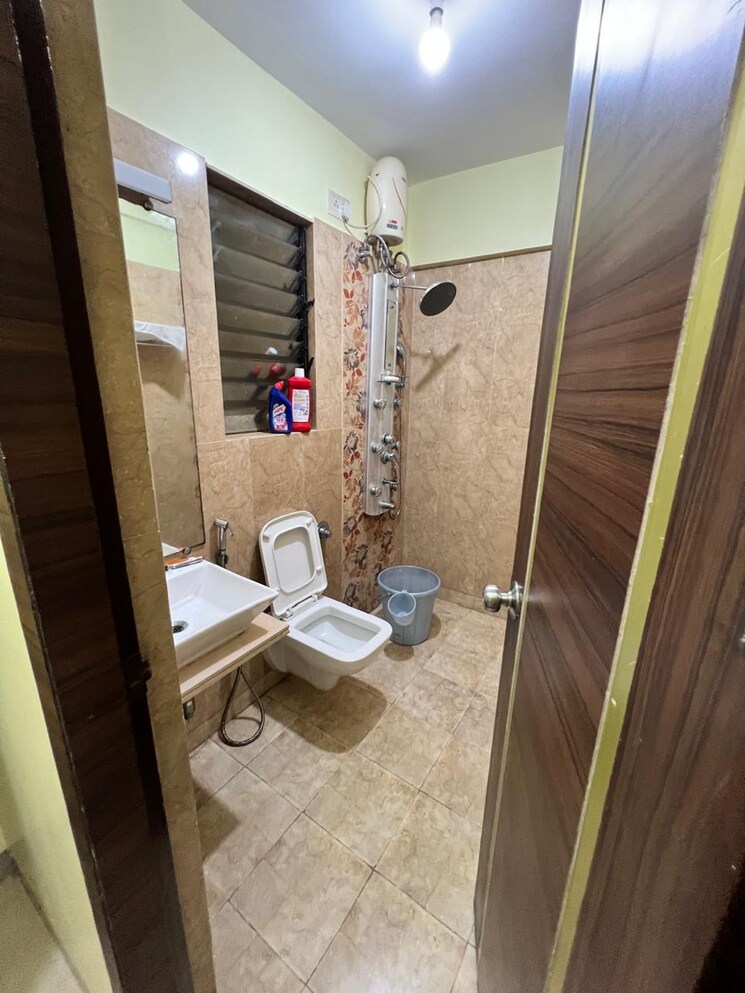Bathroom, tharwani-rosa-bella 2 Bedroom 1170 Sq.Ft. Apartment In Kutak Bandhan Navi Mumbai 9228789
