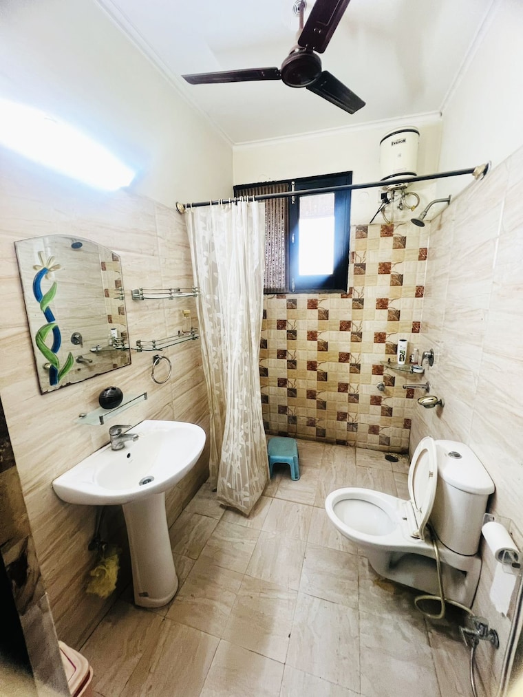 Bathroom, ambala highway 3 Bedroom 1850 Sq.Ft. Apartment In Ambala Highway Zirakpur 9228799