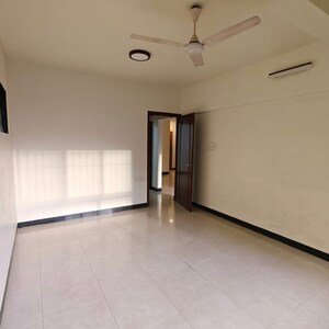 Room in 3 BHK Apartment at Sai Deep Andheri, AndherI-Kurla Road – for Rent