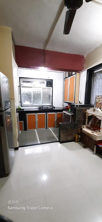 Team Area in 2 BHK Apartment at Shanti Niketan CHS Thane, Kopri – for Rent