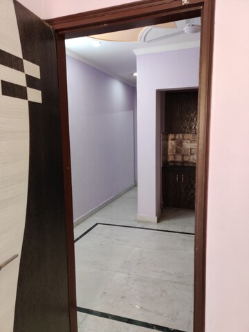 Room in 1 BHK Builder Floor at Govindpuri – for Rent
