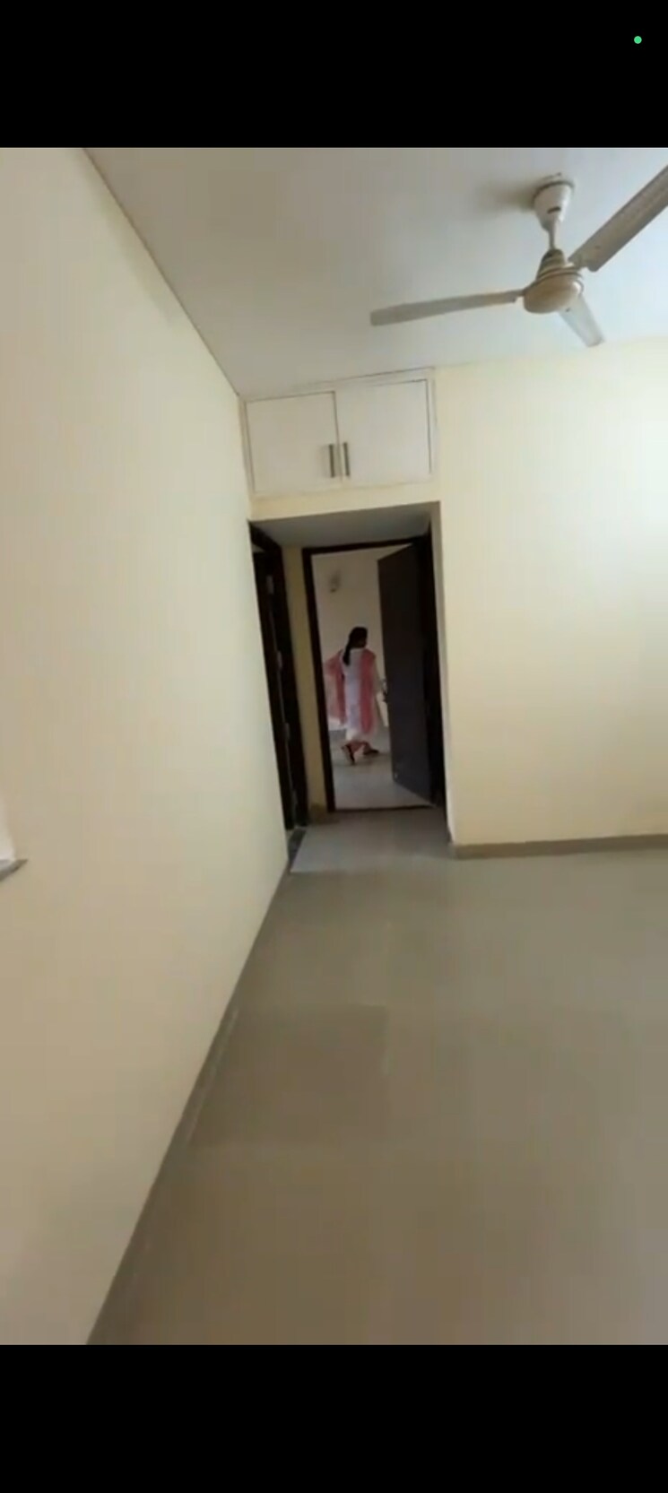 Room, unitech-uniworld-gardens-2 2 Bedroom 937 Sq.Ft. Apartment In Sector 47 Gurgaon 9228888