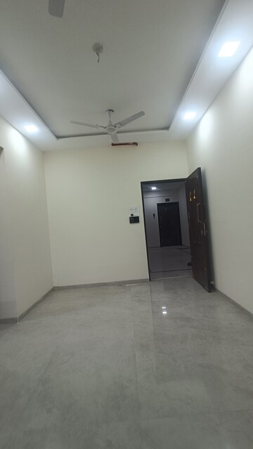 Room in 1 BHK Apartment at Amar Om Vasudev CHS, Borivali West – for Rent