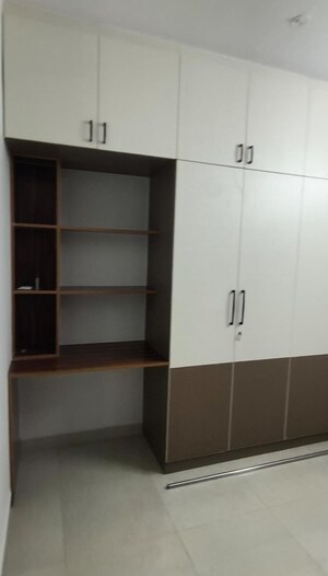 Room in 2 BHK Apartment at Assetz Canvas And Cove, Hosur Road – for Rent