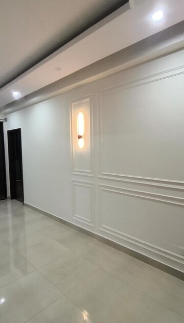 Room in 2 BHK Apartment at Assetz Canvas And Cove, Hosur Road – for Rent